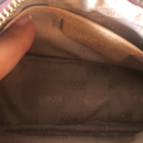 MICHAEL KORS burgundy coloured make up case - Picture 12 of 14